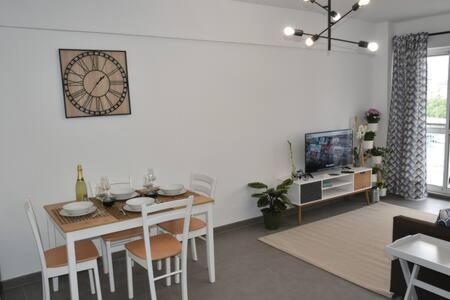 Apartment At The Beach -La Malagueta-Free Parking- Málaga Kültér fotó