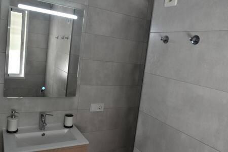 Apartment At The Beach -La Malagueta-Free Parking- Málaga Kültér fotó